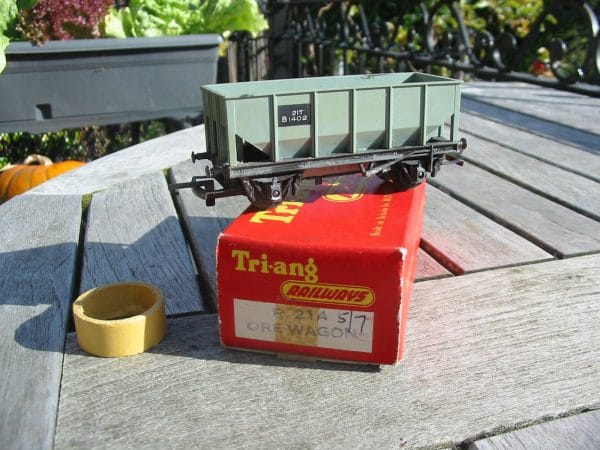 Triang R214 - Ore Wagon with Gravity Unloading - good boxed condition ! - Image 2