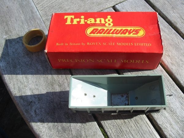 Triang R214 - Ore Wagon with Gravity Unloading - good boxed condition ! - Image 4