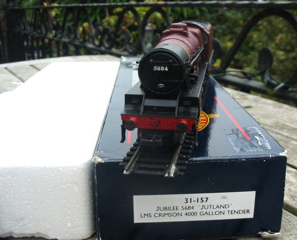 Bachmann 31-157 - Jubilee Class `5684 Jutland` in LMS Crimson livery with 4000 gallon tender - test run only - superb boxed condition ! - Image 3