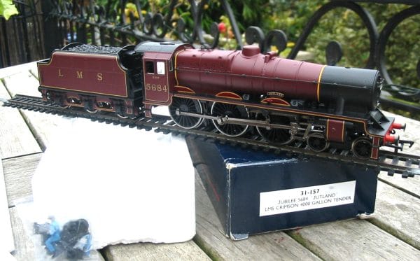 Bachmann 31-157 - Jubilee Class `5684 Jutland` in LMS Crimson livery with 4000 gallon tender - test run only - superb boxed condition ! - Image 4