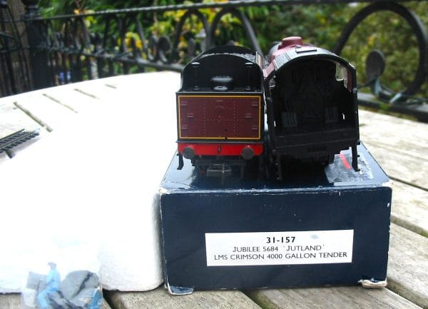 Bachmann 31-157 - Jubilee Class `5684 Jutland` in LMS Crimson livery with 4000 gallon tender - test run only - superb boxed condition ! - Image 5