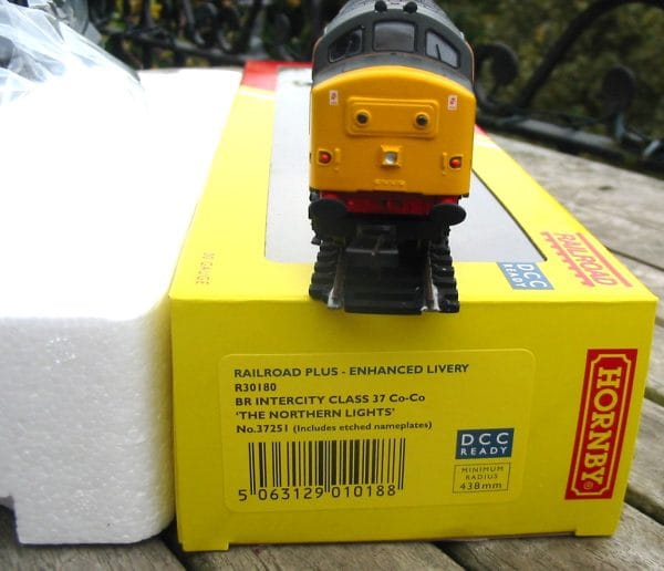 Hornby R30180 - Railroad Plus - Enhanced Livery Class 37 251 - `The Northern Lights` in BR Inter-City Executive livery - test run only - superb ! - Image 3