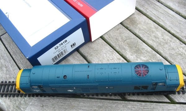 Bachmann 32-781B - Class 37/0 `37041` in BR Blue - superb boxed condition ! - Image 6
